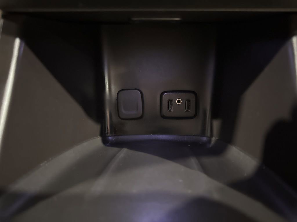 Used 2019 GMC Acadia Denali w/ Technology Package image 32