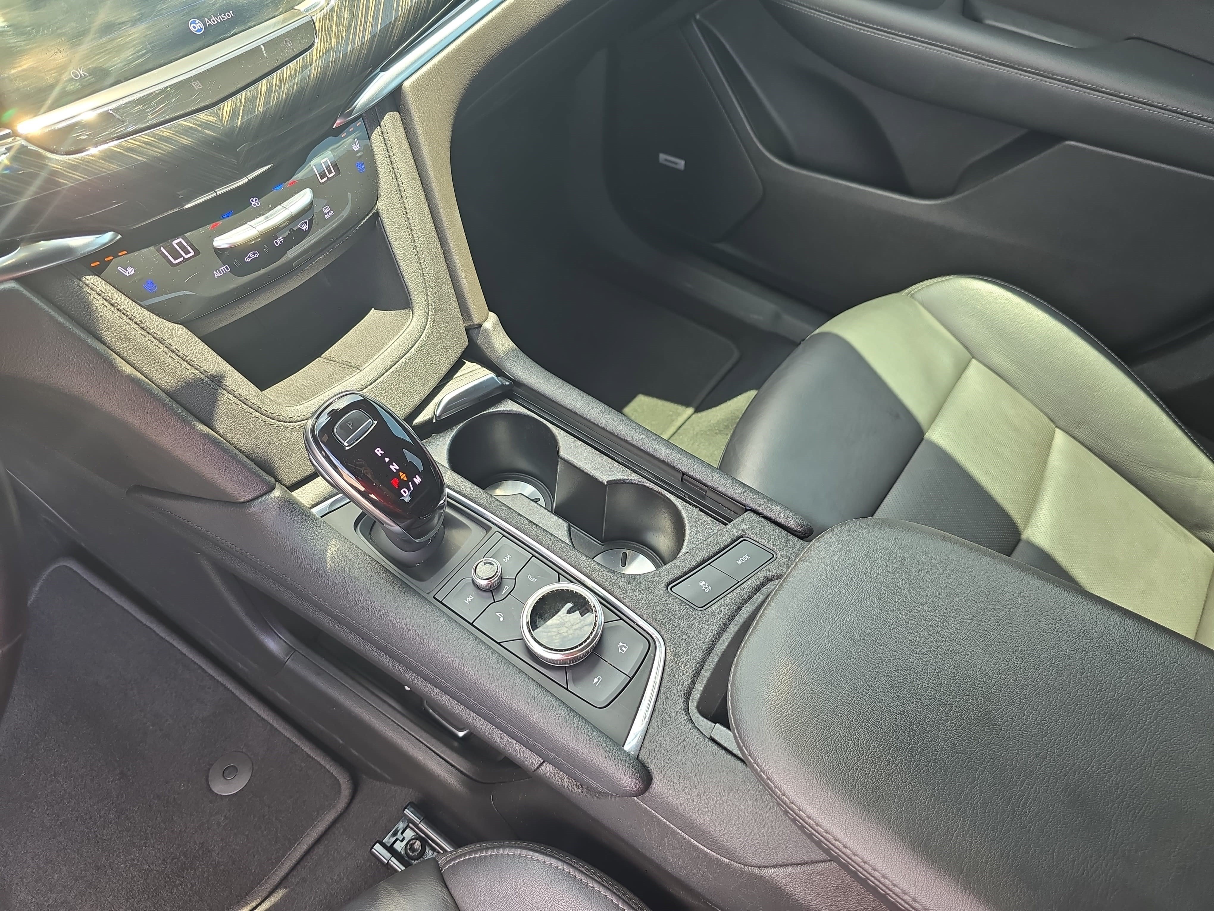 Used 2021 Cadillac XT6 Premium Luxury FWD image 26