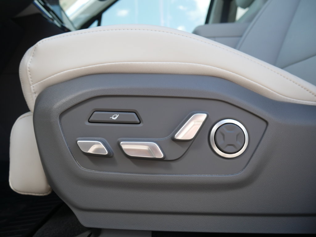 New 2026 Hyundai Santa Fe Calligraphy FWD image 41