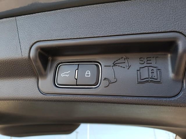 New 2026 Ford Explorer Active image 9