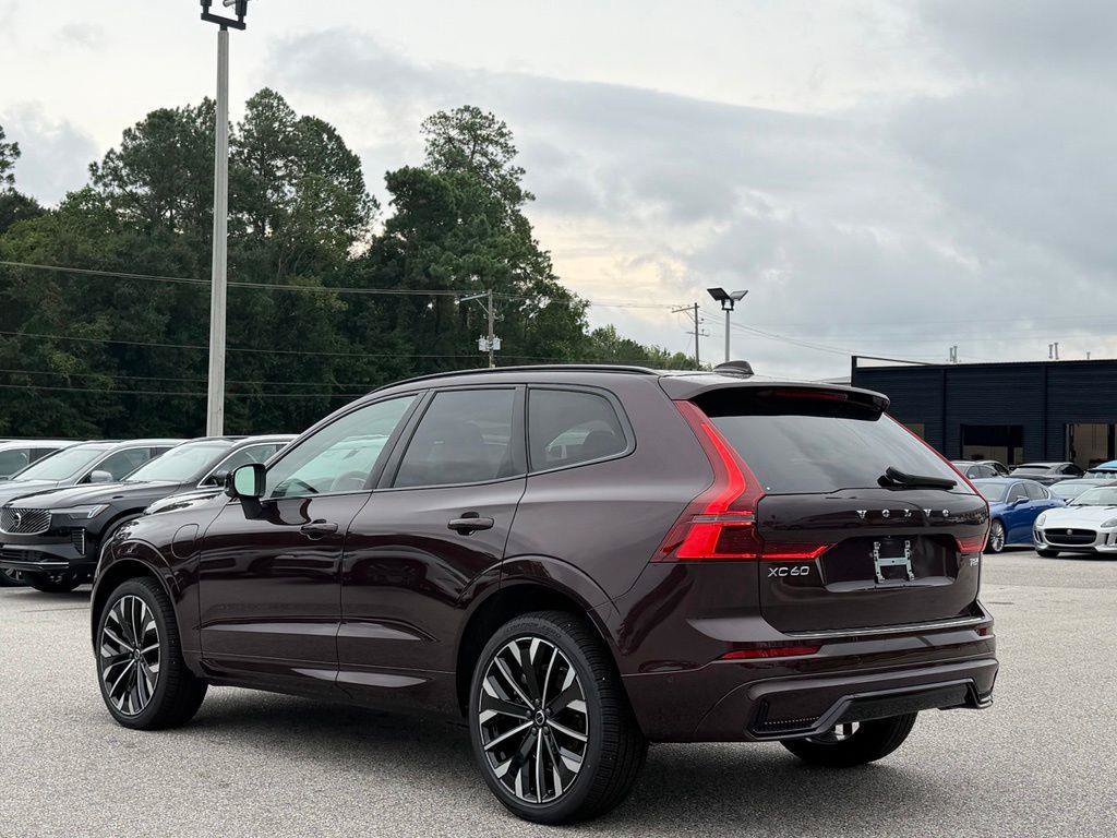 New 2026 Volvo XC60 T8 Ultra w/ Protection Package Premier AWD/4WD image 6