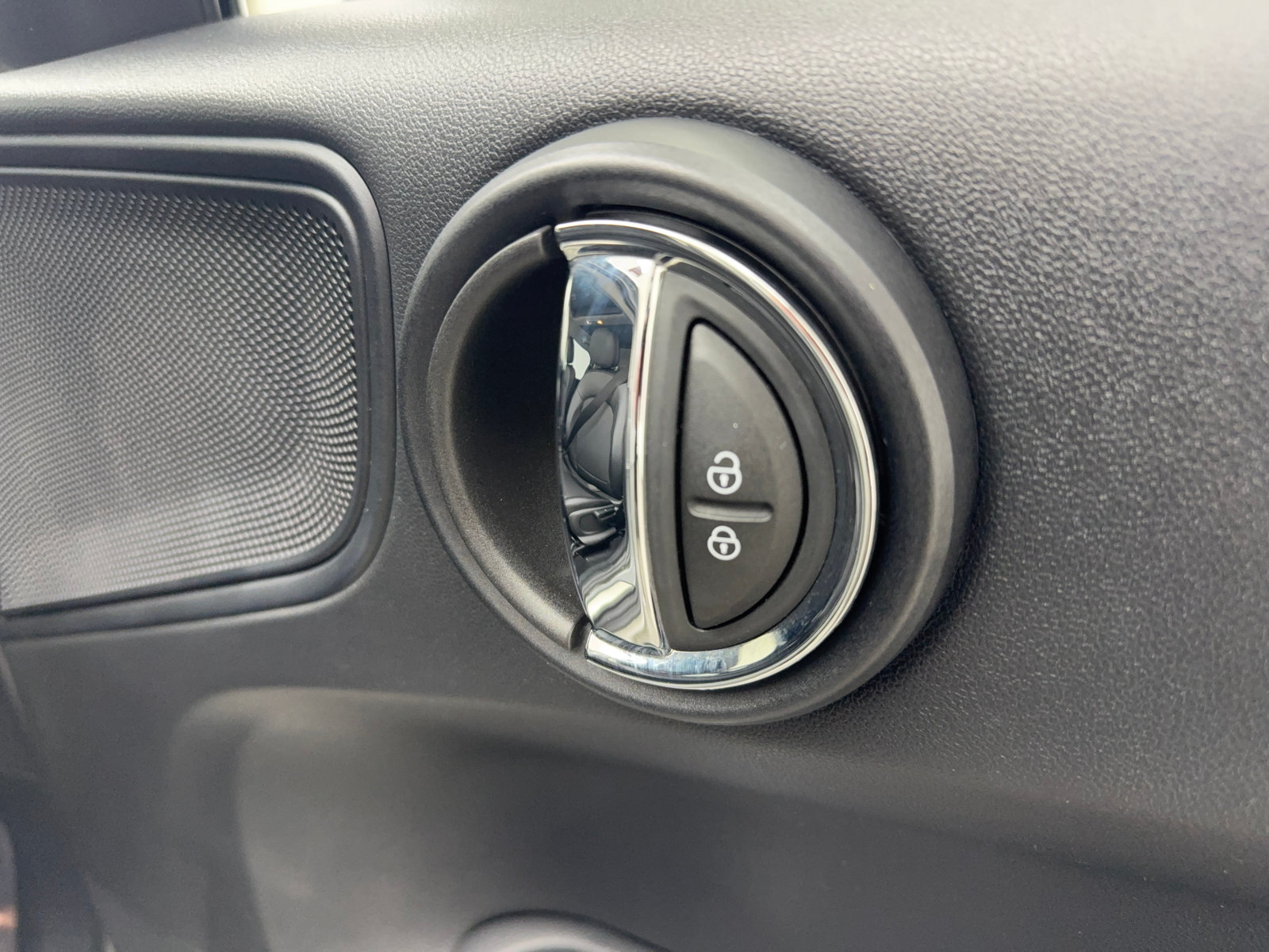 Used 2017 MINI Cooper Countryman FWD image 34