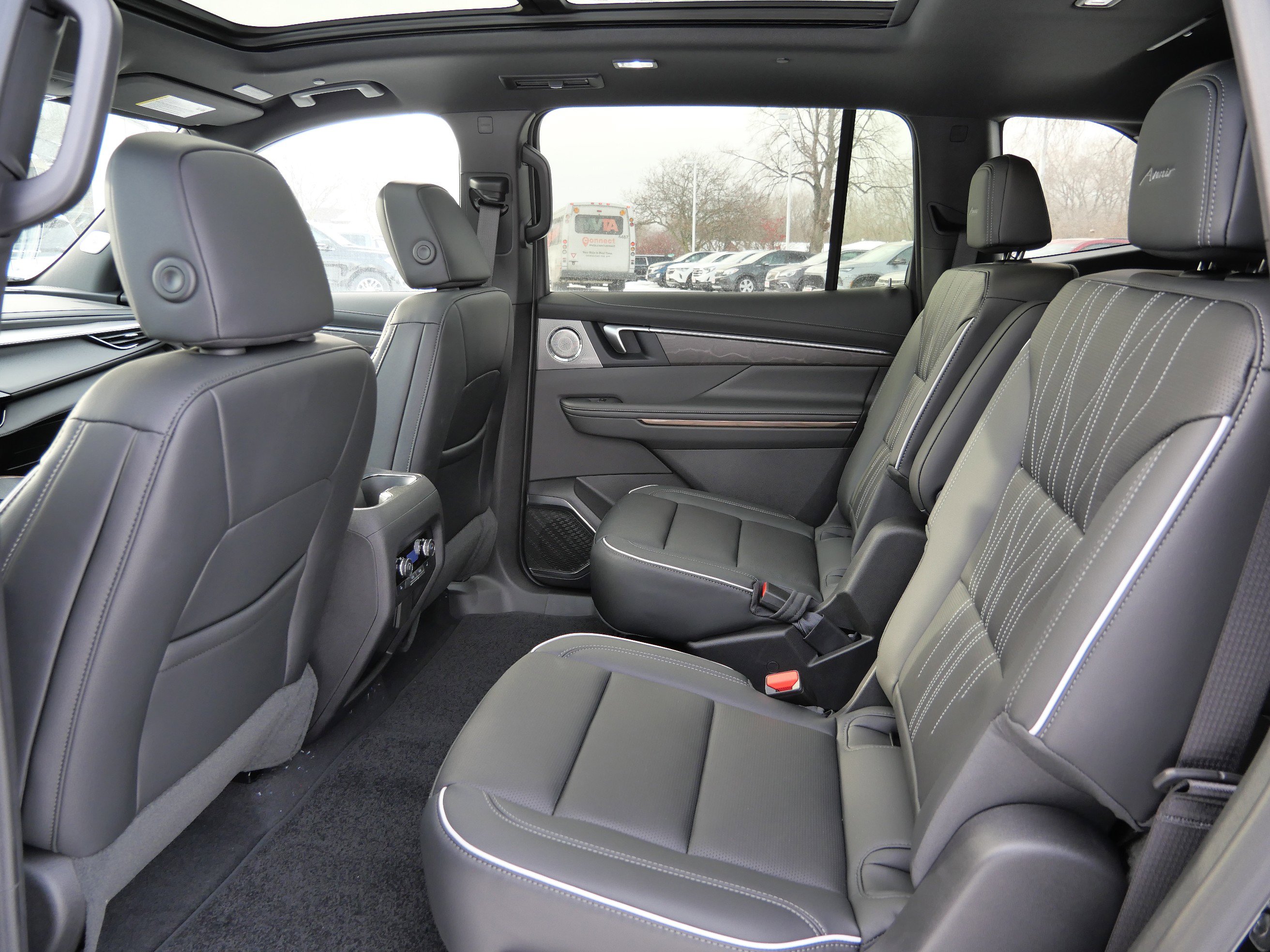 New 2026 Buick Enclave Avenir w/ Super Cruise Package image 4