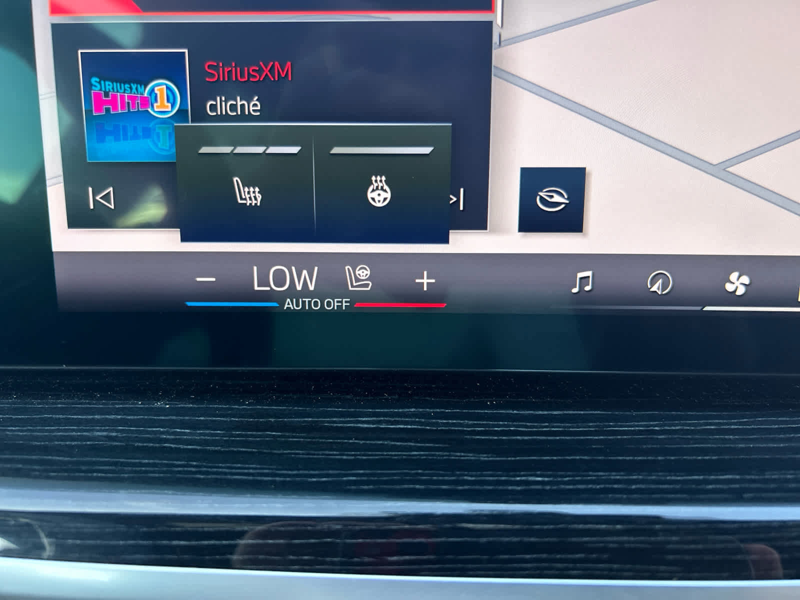 Used 2024 BMW X5 xDrive50e w/ M Sport Package image 31