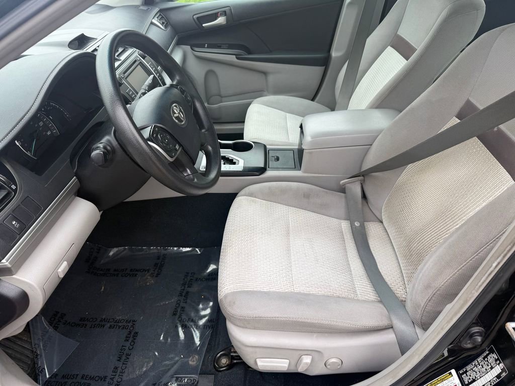 Used 2012 Toyota Camry LE FWD image 11