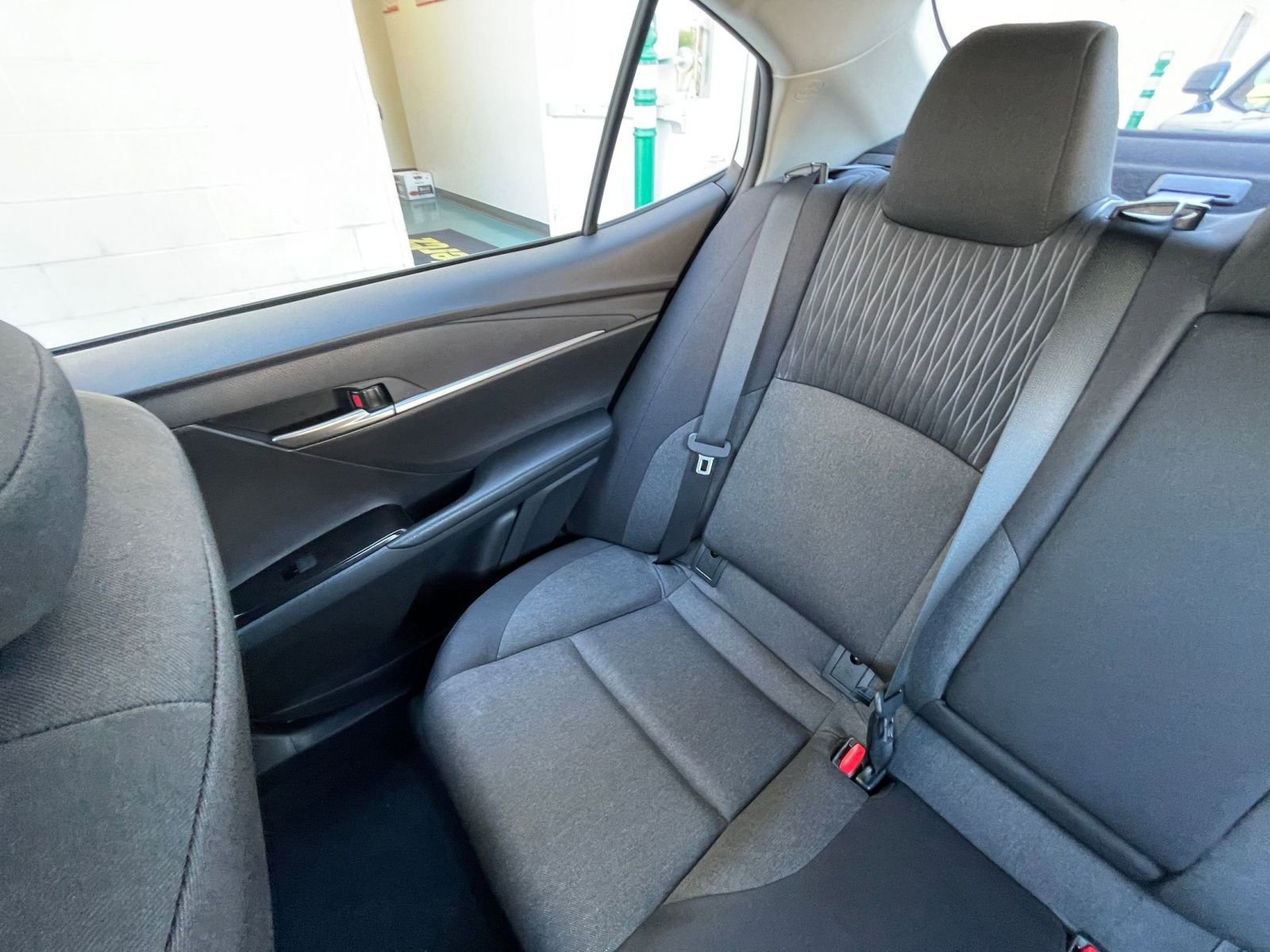 Used 2025 Toyota Camry LE image 39