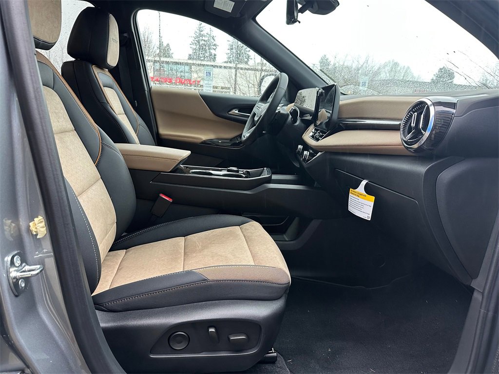 Used 2026 Chevrolet Equinox ACTIV w/ Convenience Package III image 10