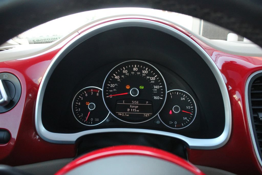Used 2012 Volkswagen Beetle 2.5 FWD image 9