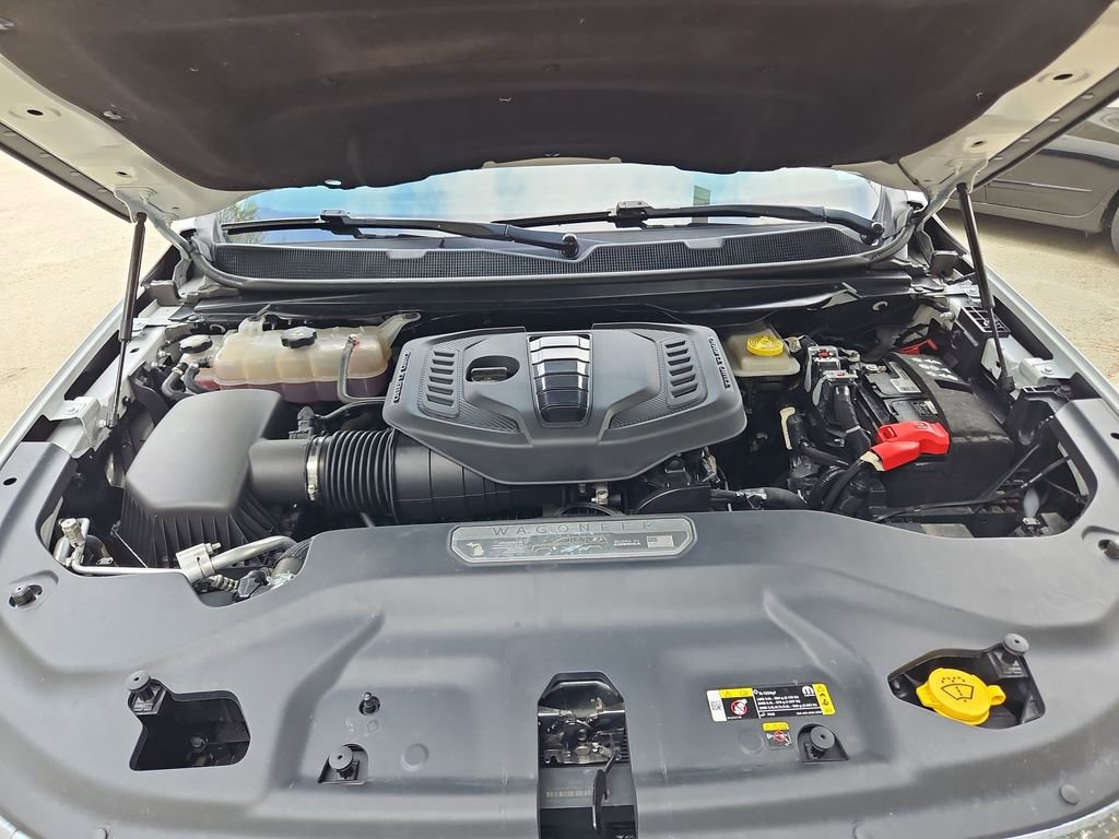 Used 2024 Jeep Wagoneer L Series II image 41