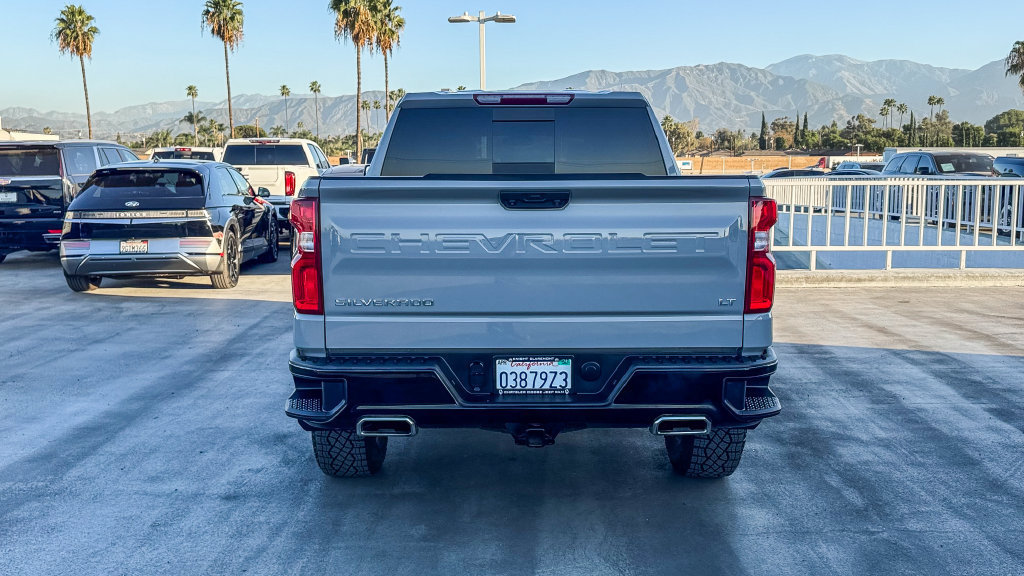 Used 2024 Chevrolet Silverado 1500 LT Trail Boss w/ Convenience Package II AWD/4WD image 8