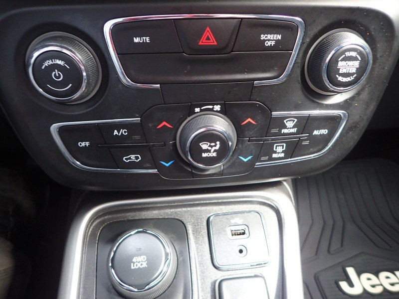 Used 2018 Jeep Compass Latitude w/ Popular Equipment Group image 18