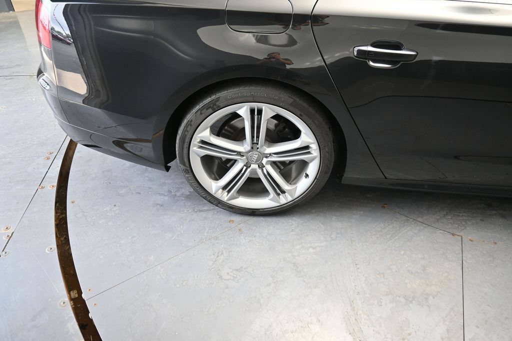 Used 2014 Audi S8 AWD/4WD image 23