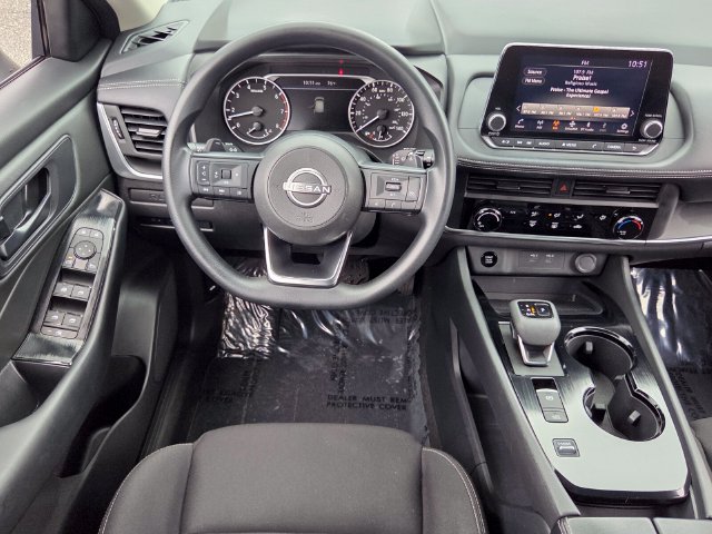 Used 2024 Nissan Rogue S FWD image 11