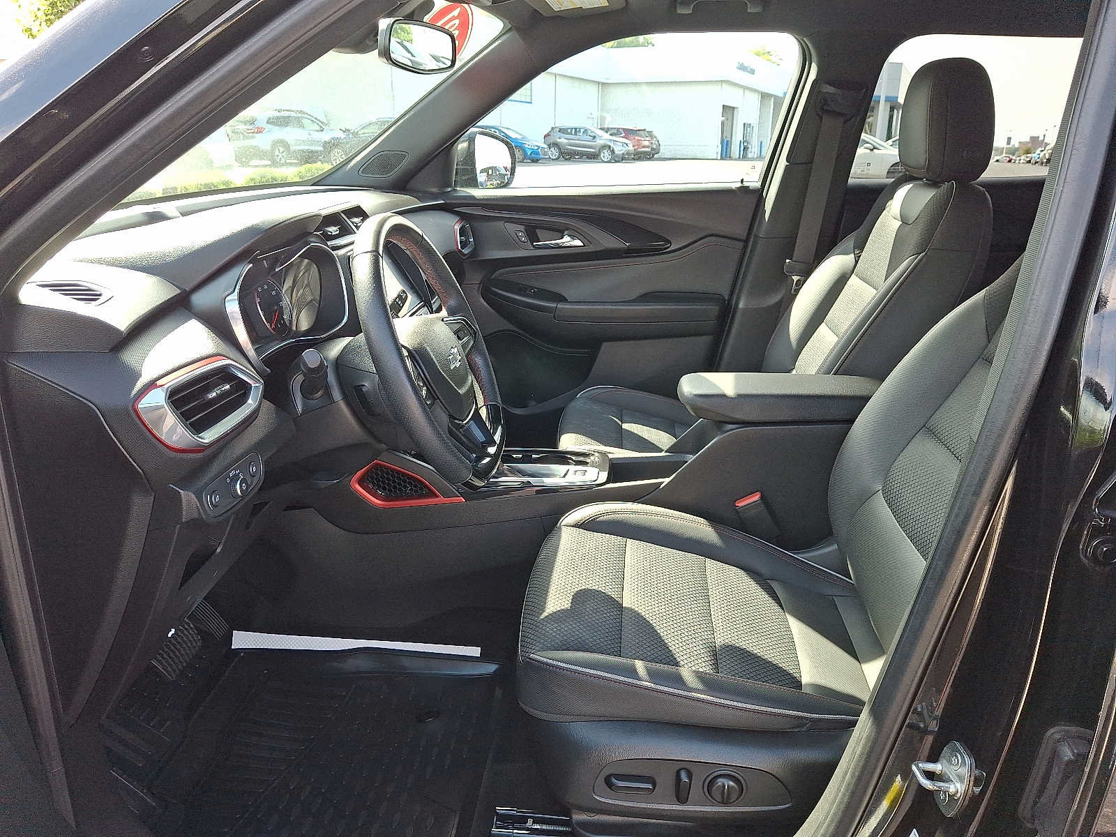 Used 2021 Chevrolet TrailBlazer RS w/ Technology Package AWD/4WD image 13
