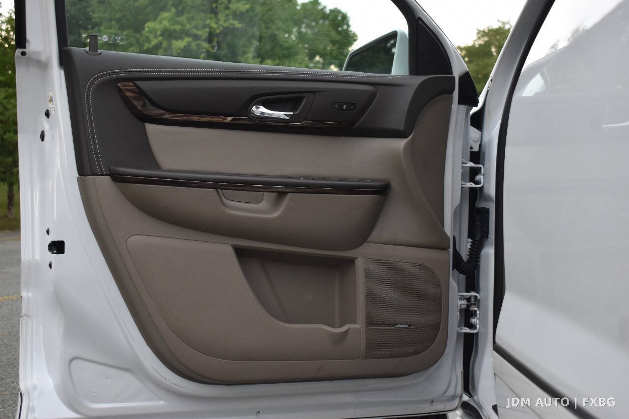 Used 2016 GMC Acadia Denali AWD/4WD image 8
