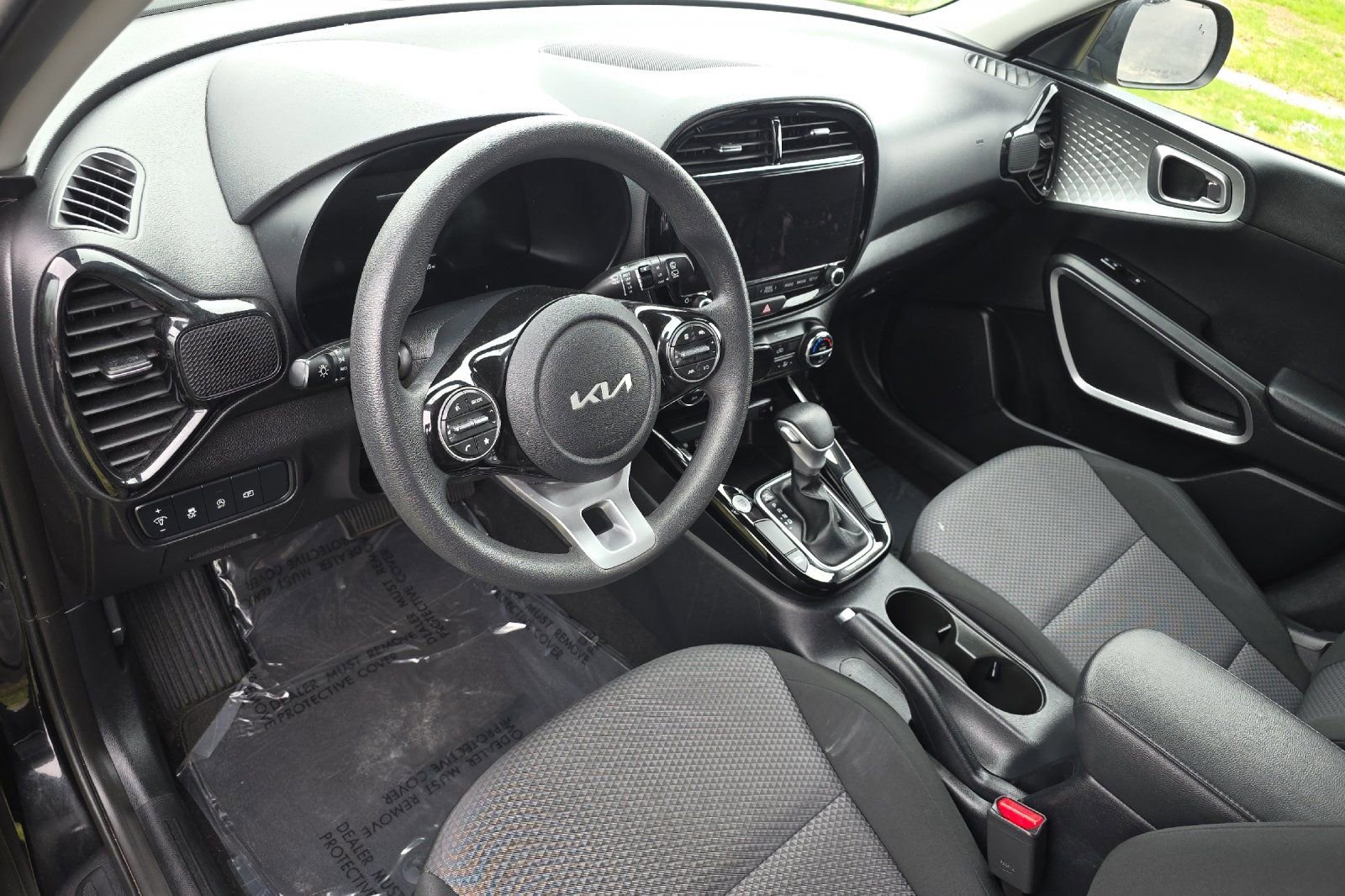 Used 2023 Kia Soul S FWD image 9