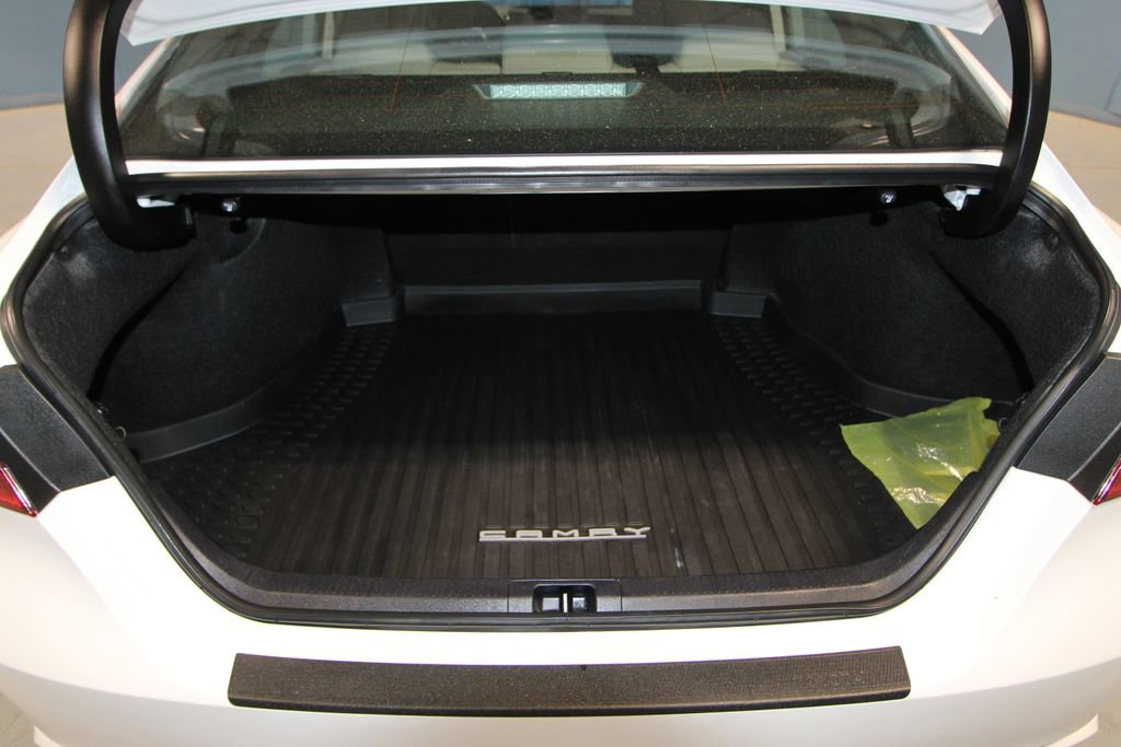 Used 2024 Toyota Camry SE FWD image 34