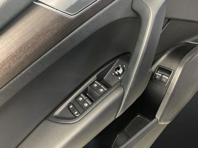 Used 2021 Audi Q5 e Premium w/ Convenience Package image 25