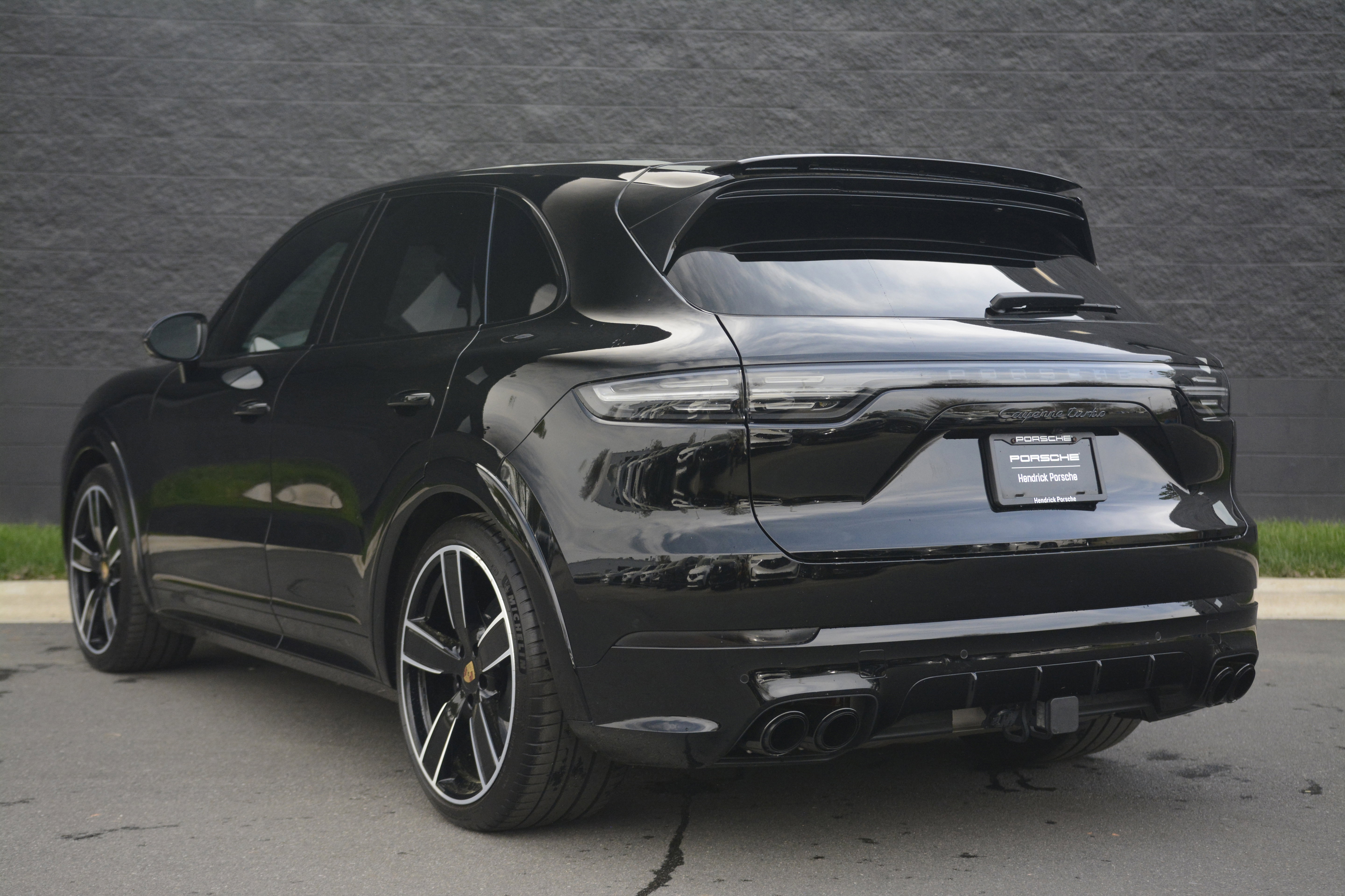 Certified 2023 Porsche Cayenne Turbo image 3