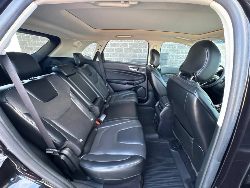 Used 2019 Ford Edge Titanium w/ Equipment Group 301A FWD image 38