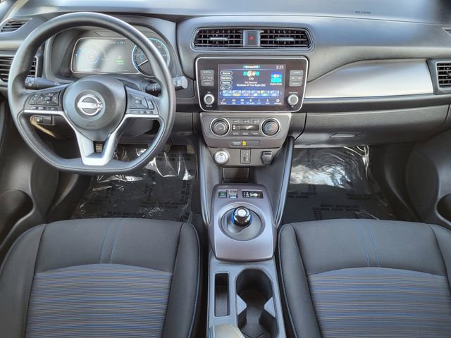 Used 2025 Nissan Leaf S image 15