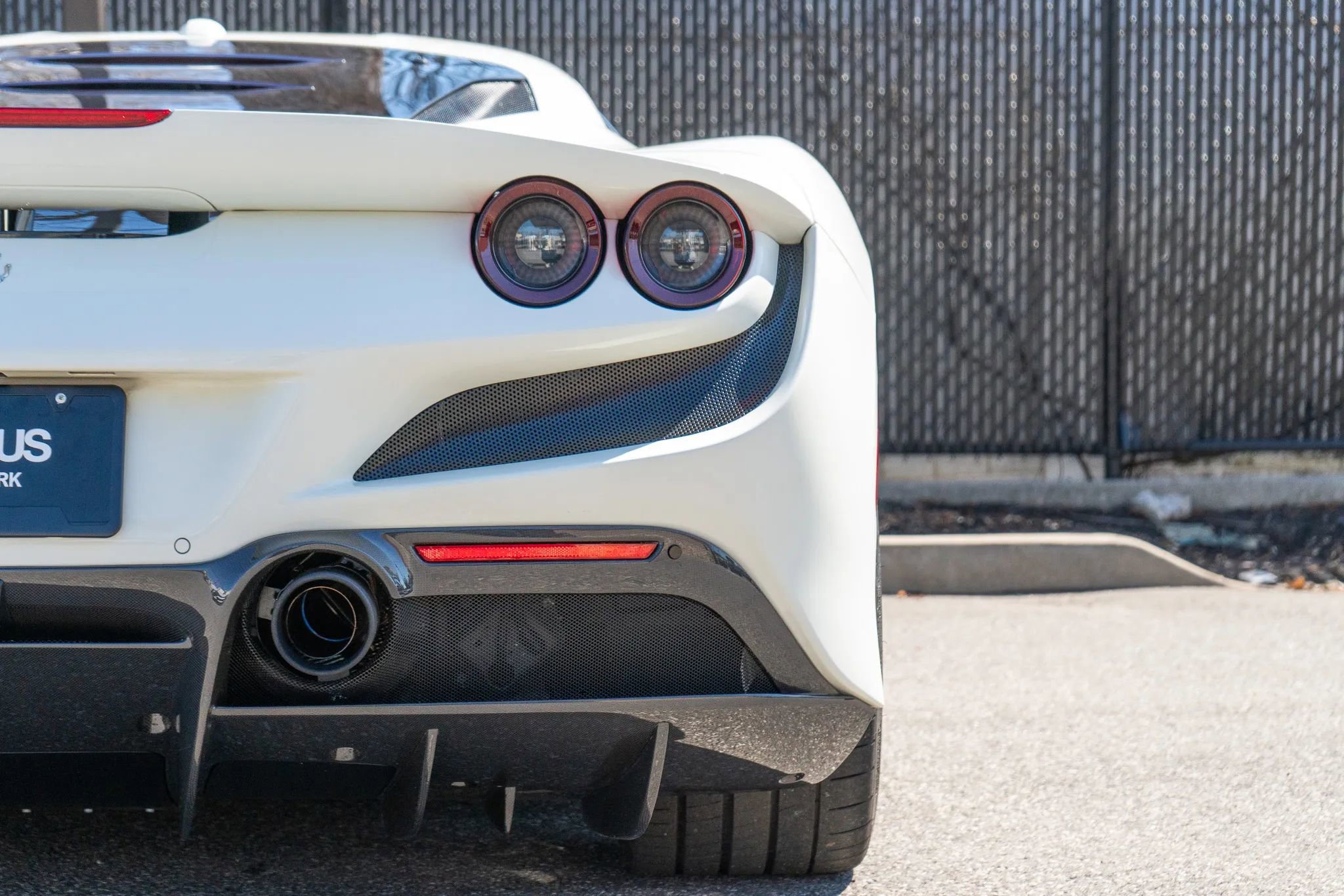 Used 2021 Ferrari F8 Tributo image 31