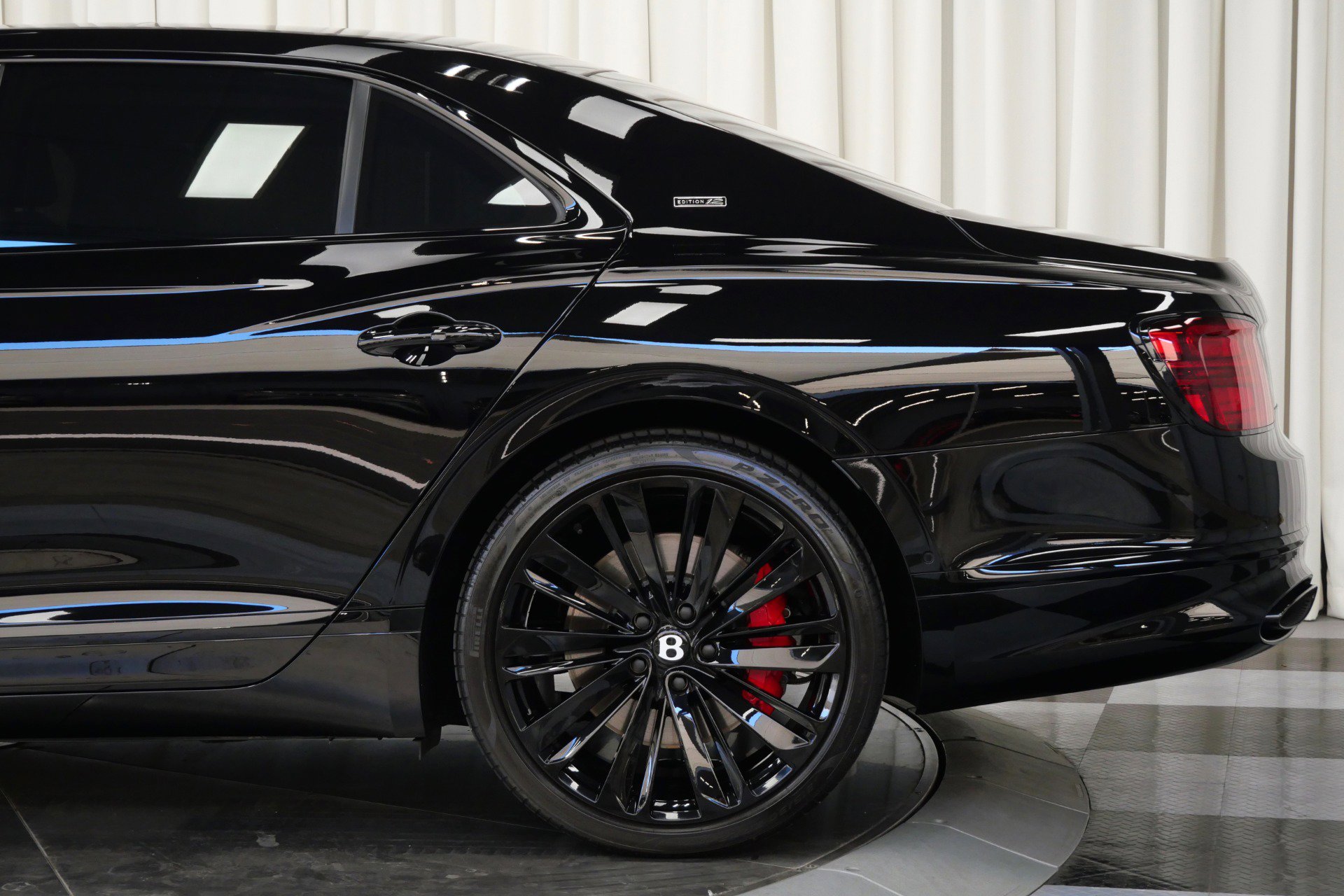 Used 2024 Bentley Flying Spur W12 image 56