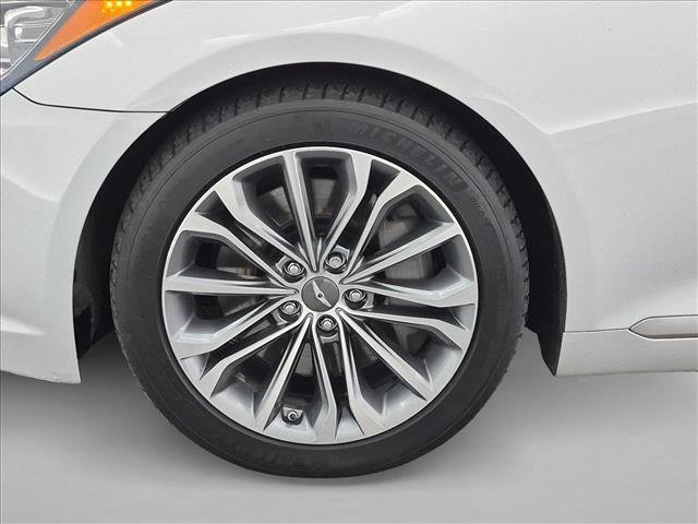 Used 2015 Hyundai Genesis 3.8 w/ Option Group 03 RWD image 28