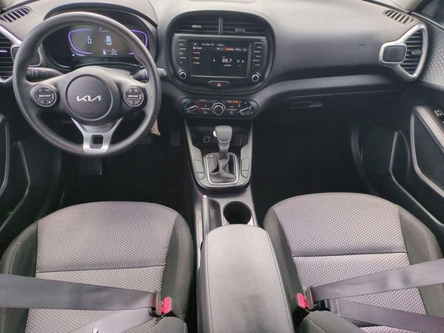 Used 2025 Kia Soul LX w/ LX Technology Package image 18