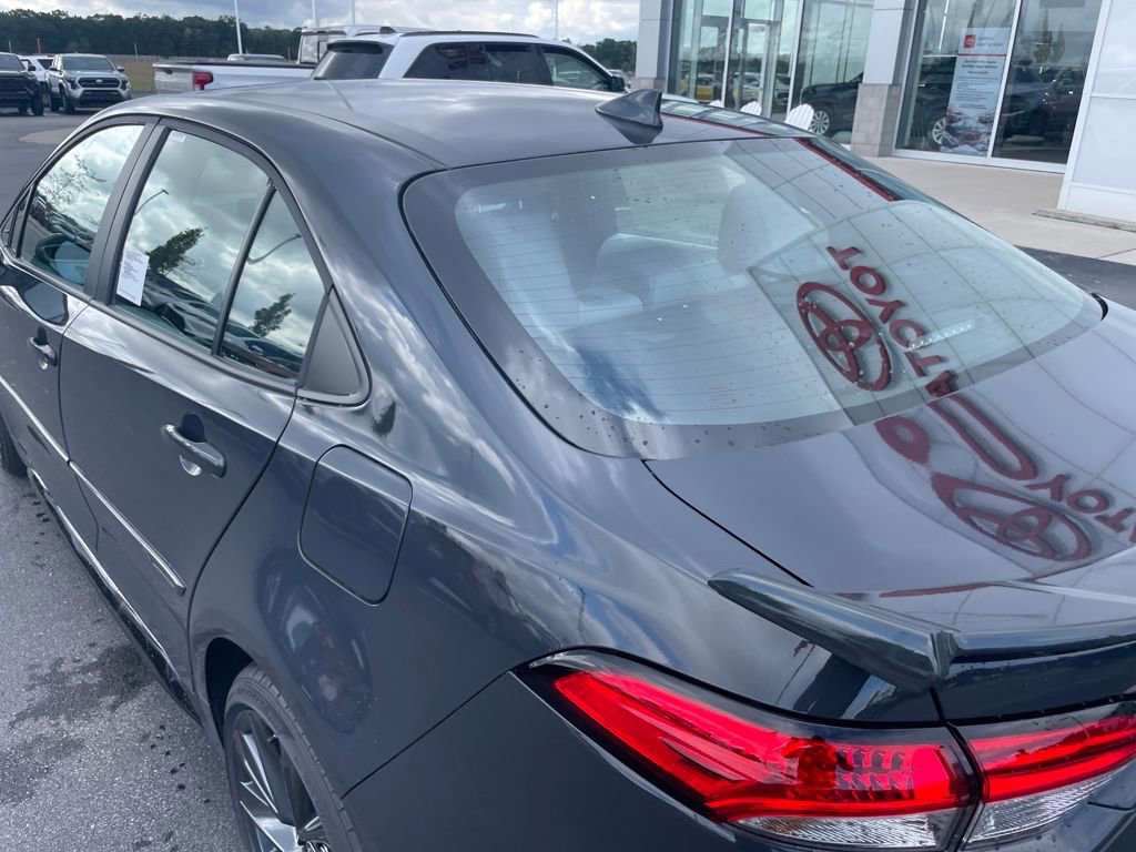 New 2026 Toyota Corolla SE image 7
