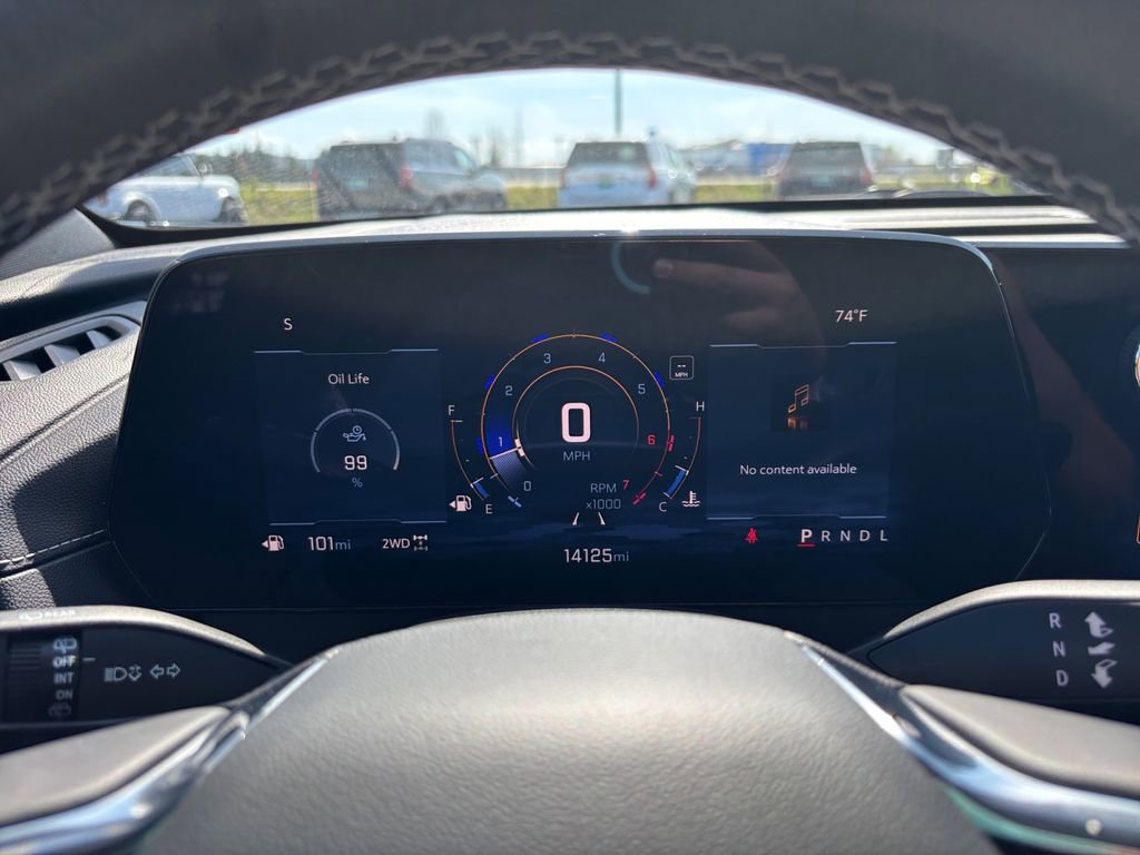 Used 2025 Chevrolet Traverse Z71 w/ Driver Confidence Package image 17