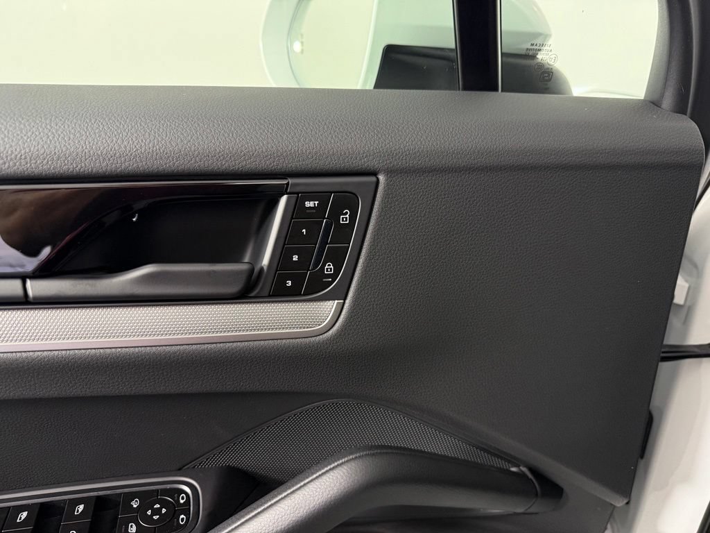 New 2026 Porsche Cayenne AWD/4WD image 20