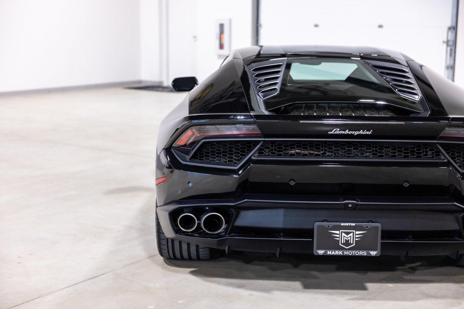 Used 2017 Lamborghini Huracan LP 580-2 RWD image 14