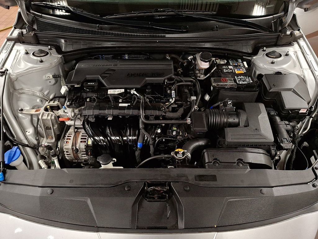 Used 2023 Hyundai Elantra SEL image 25