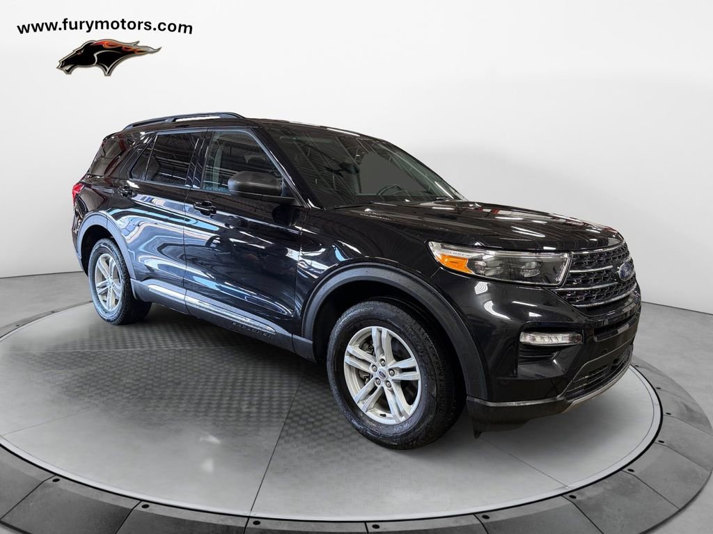 Used 2023 Ford Explorer XLT w/ Equipment Group 202A image 1