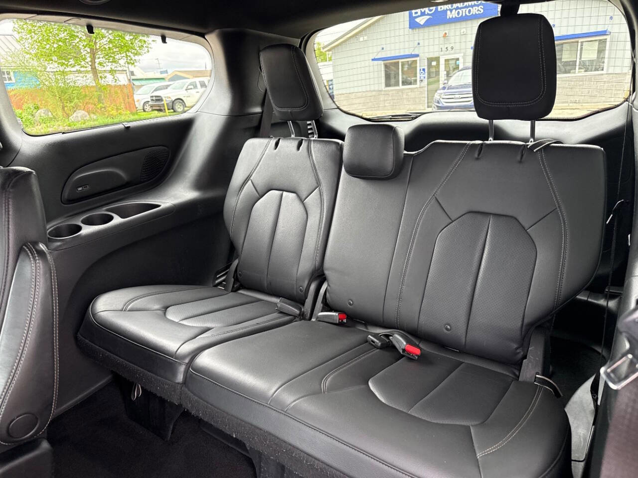 Used 2018 Chrysler Pacifica Touring-L Plus FWD image 31