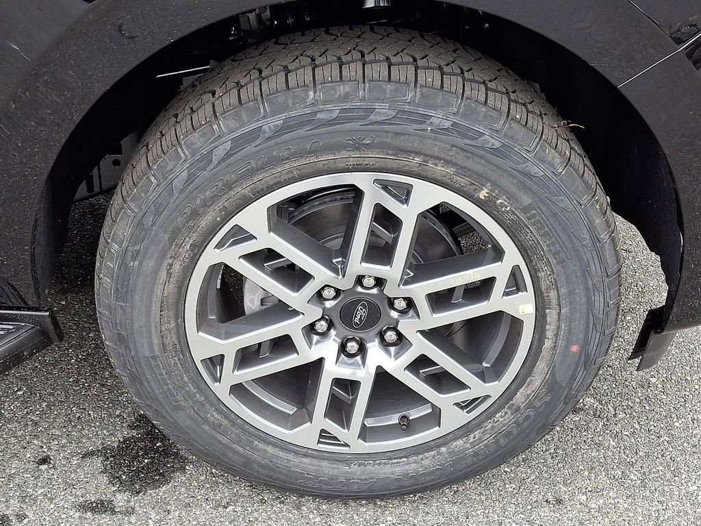 New 2025 Ford Expedition Max Active image 5