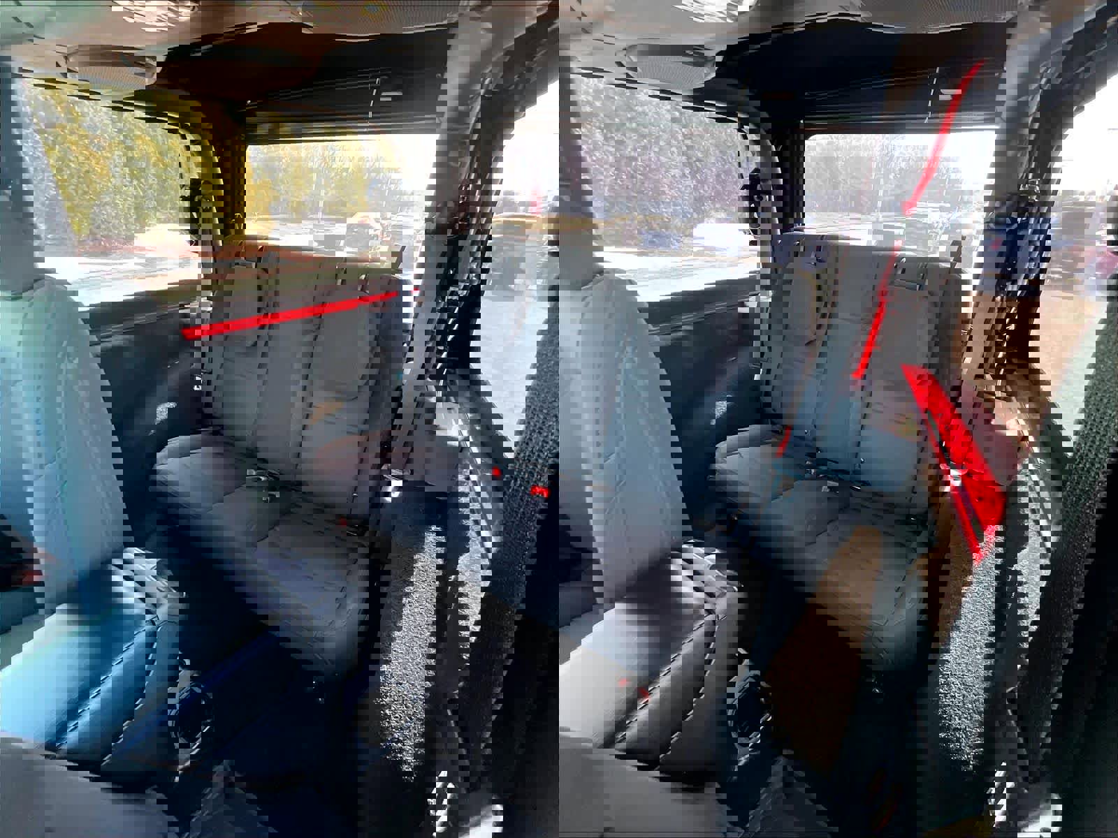 Used 2023 Jeep Wrangler Willys image 15