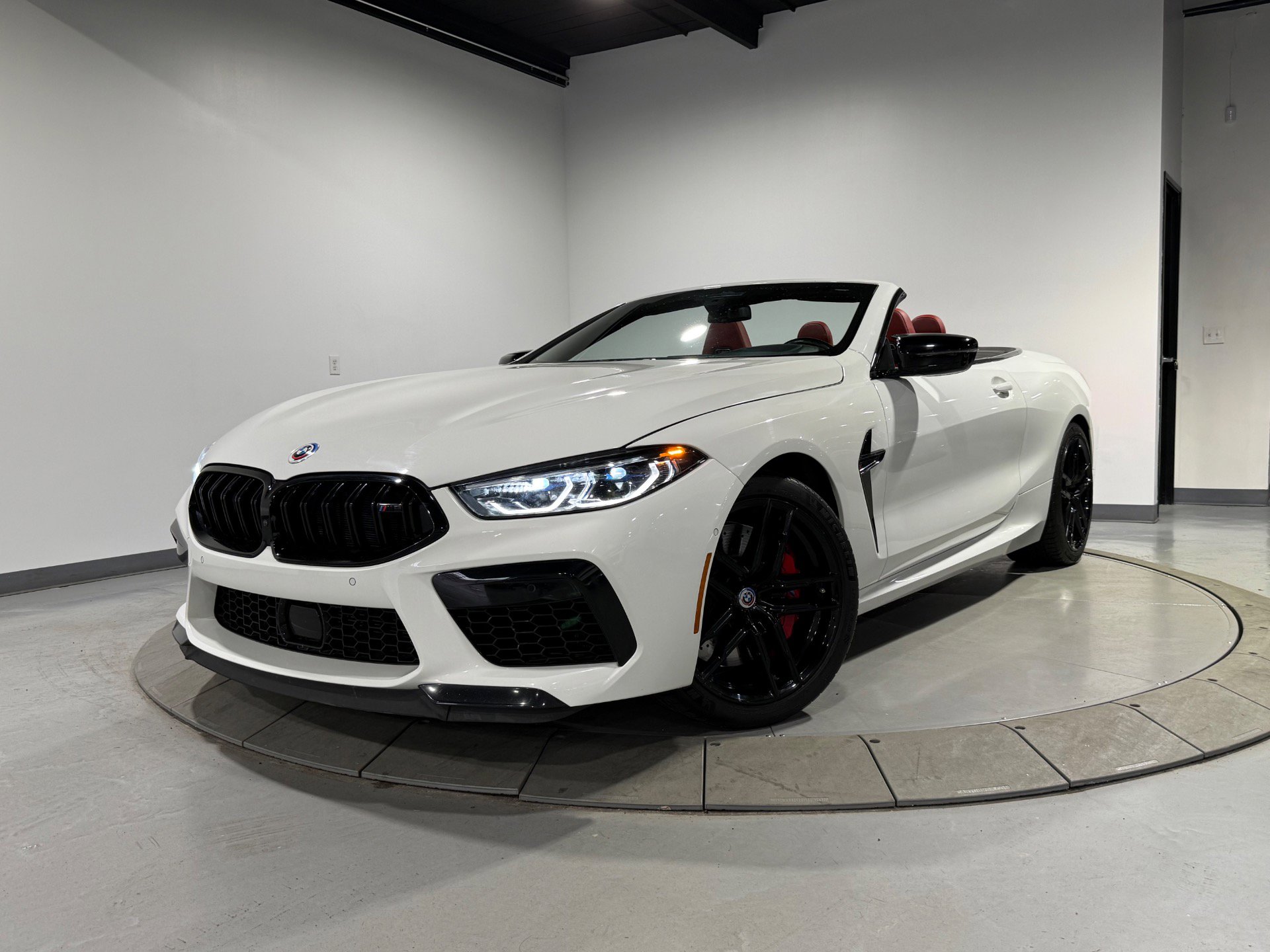 Used 2023 BMW M8 Competition image 1