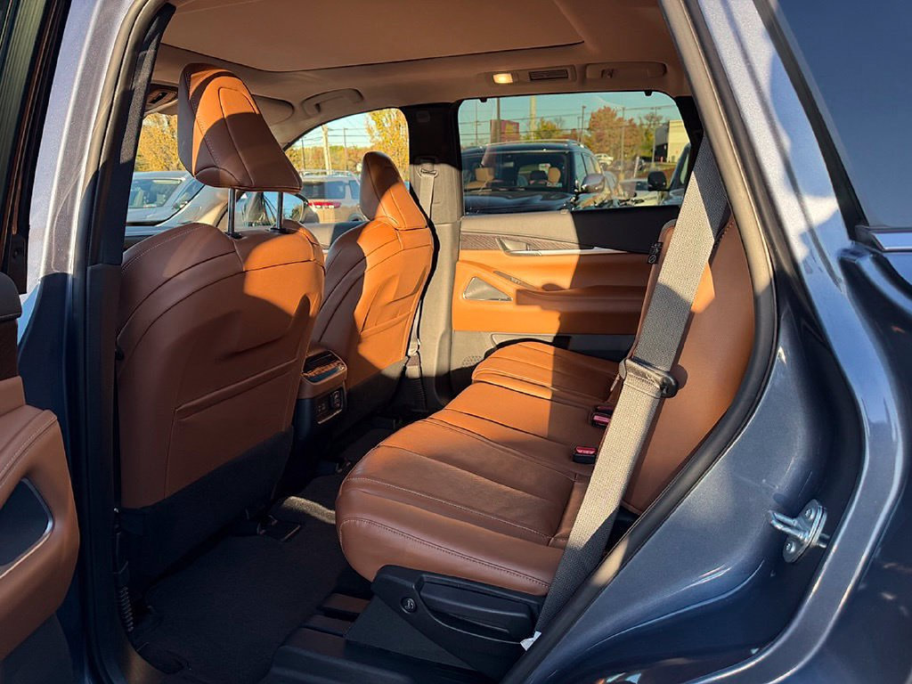 Certified 2023 INFINITI QX60 Sensory w/ Cargo Package AWD/4WD image 10