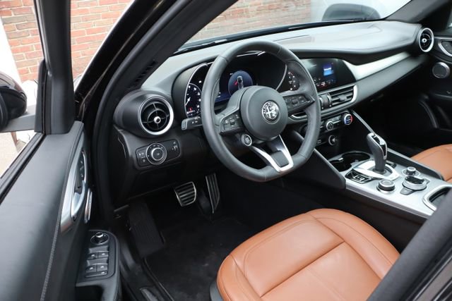 Used 2024 Alfa Romeo Giulia Ti image 12