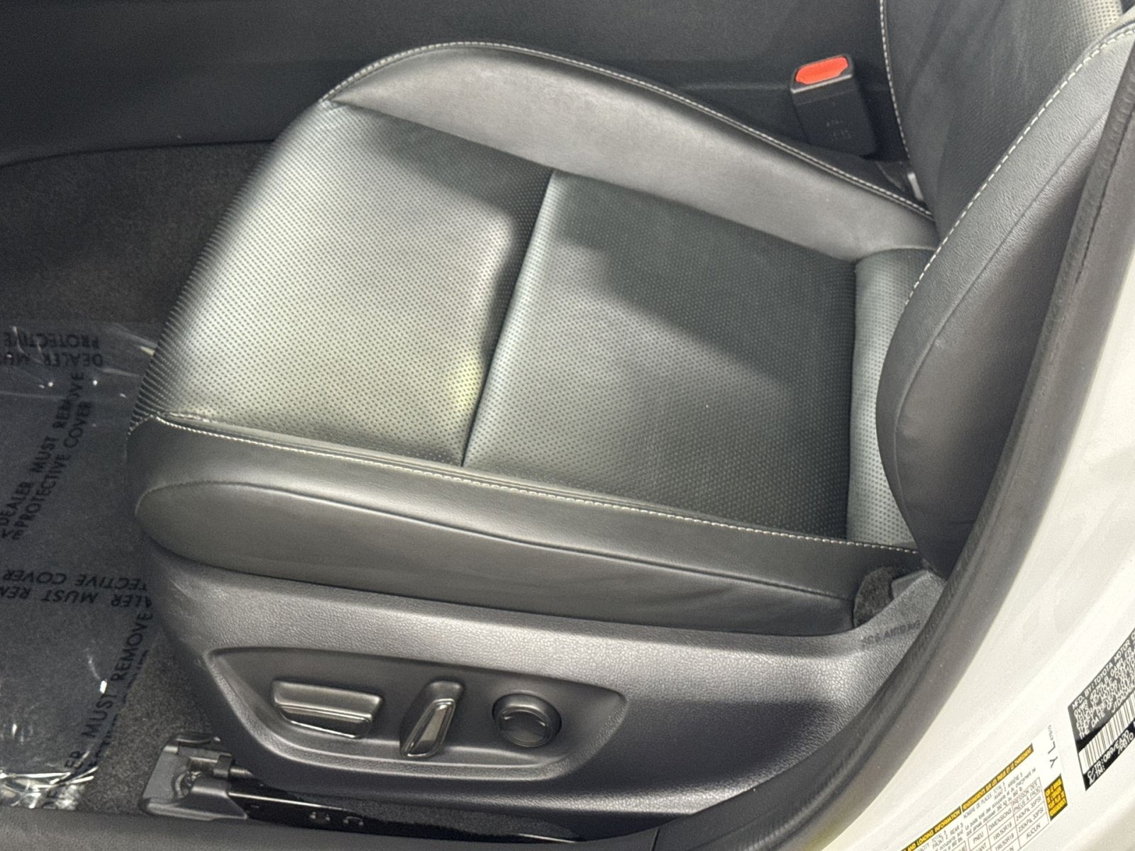 Used 2024 Toyota Prius XLE AWD/4WD image 26