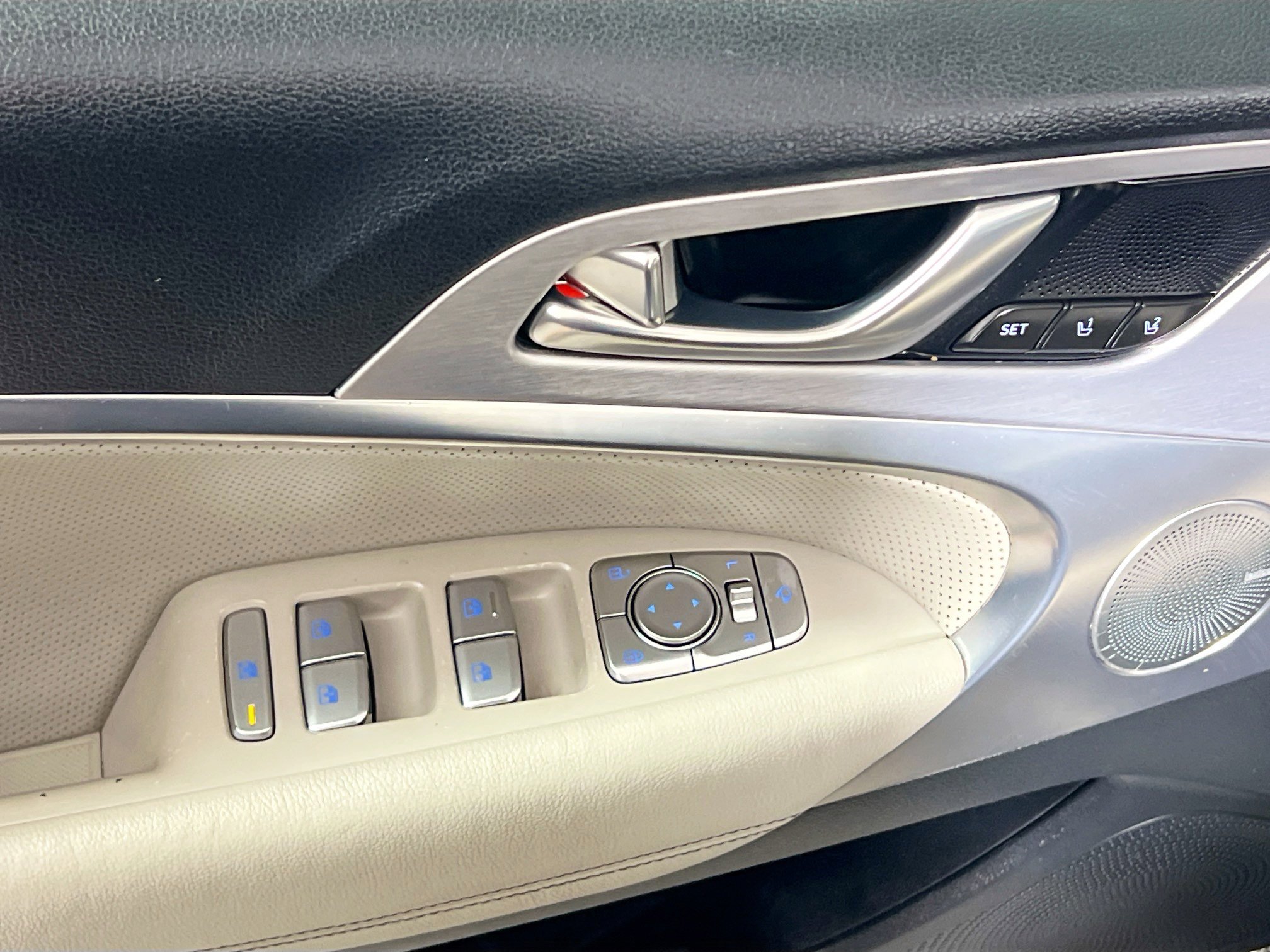 Used 2020 Genesis G70 3.3T w/ Elite Package image 16