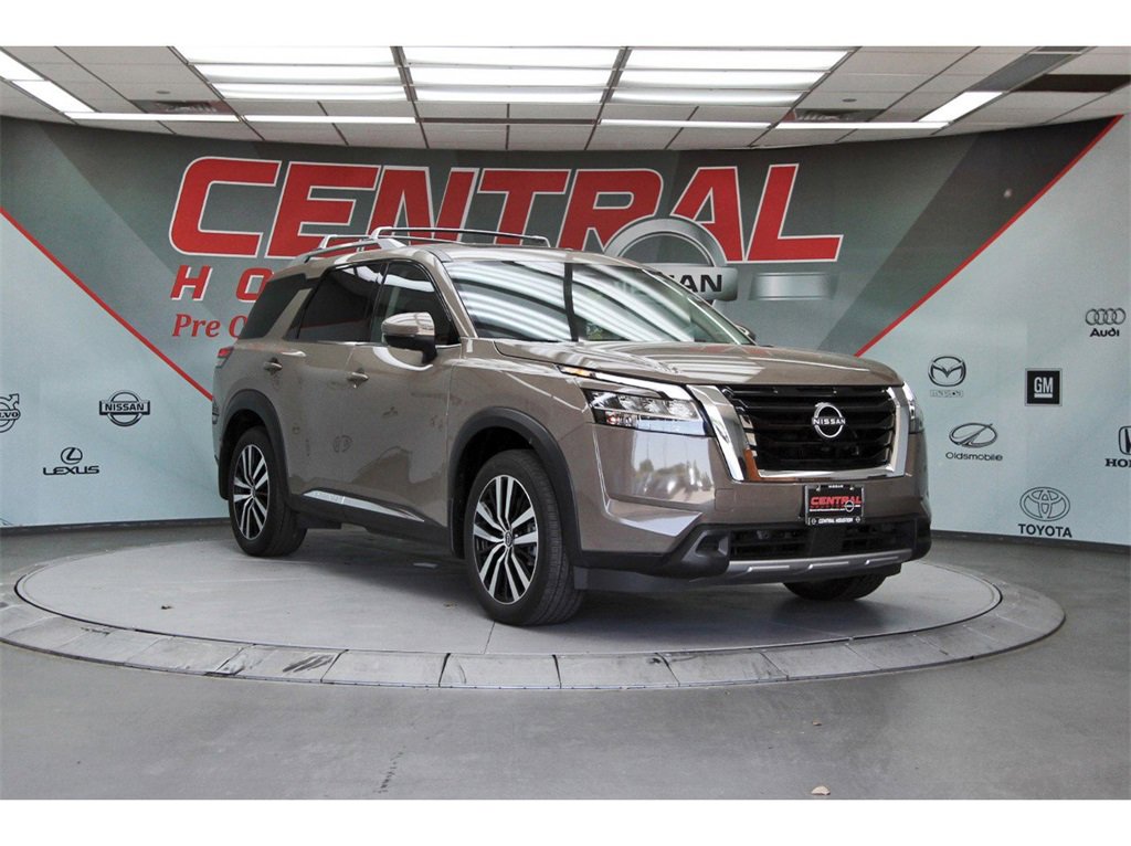 Certified 2024 Nissan Pathfinder Platinum