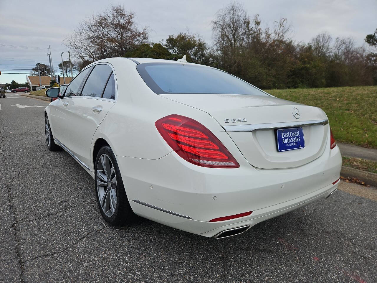 Used 2016 Mercedes-Benz S 550 Sedan image 4