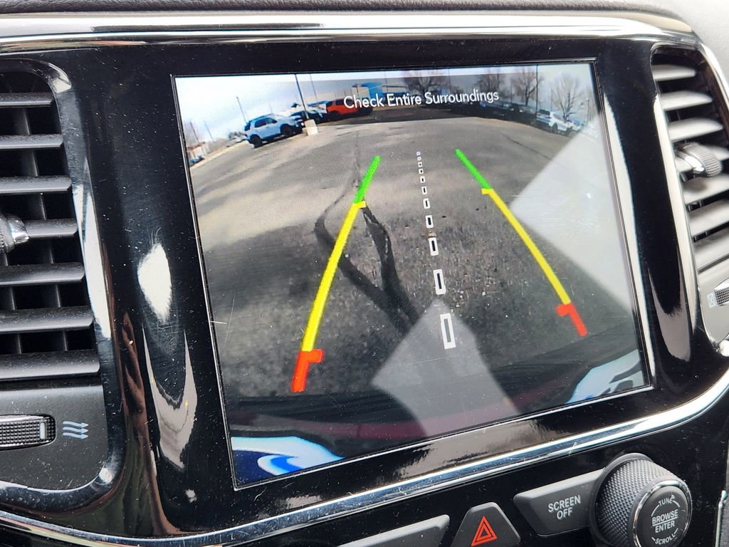 Used 2021 Jeep Grand Cherokee Laredo X image 23