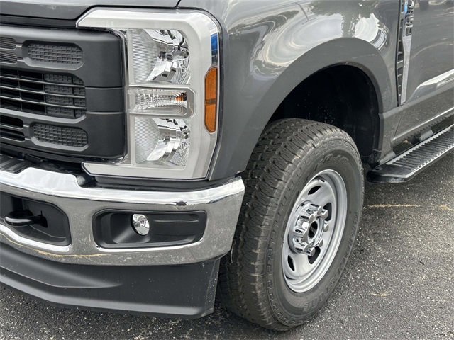 New 2026 Ford F350 XL w/ FX4 Off-Road Package image 9
