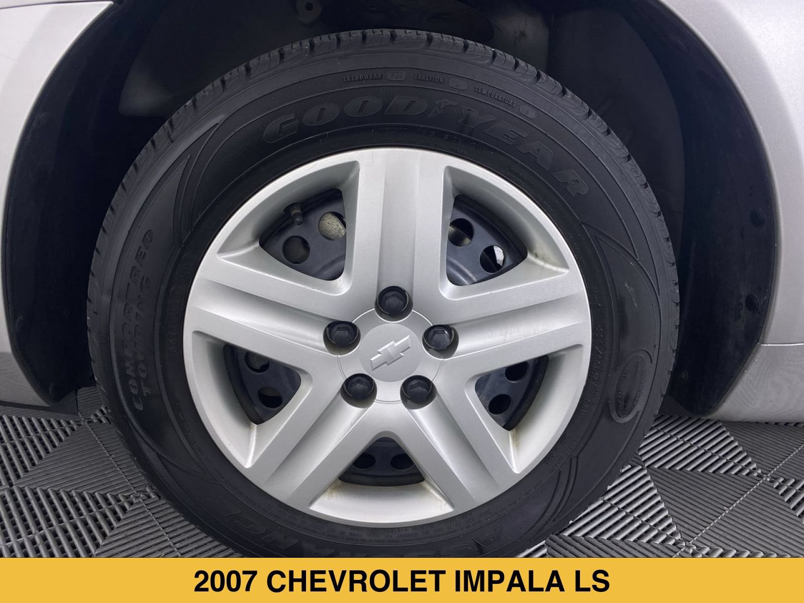 Used 2007 Chevrolet Impala LS FWD image 12