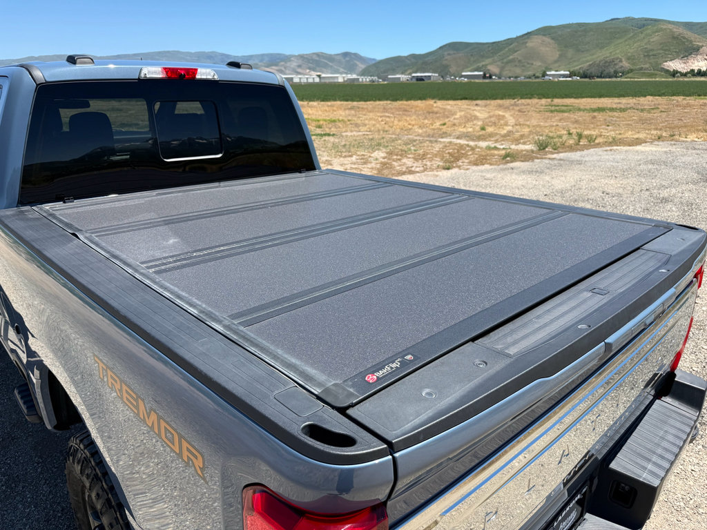 Used 2023 Ford F350 Platinum w/ Tremor Off-Road Package AWD/4WD image 13