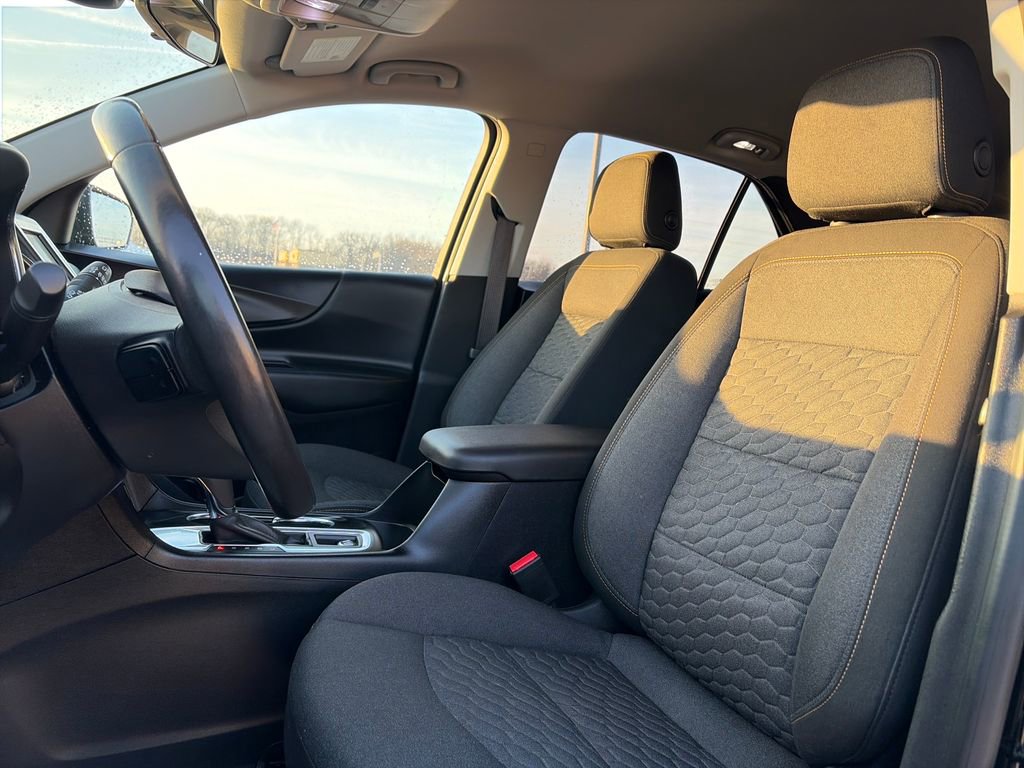 Used 2019 Chevrolet Equinox LT w/ Driver Convenience Package image 20